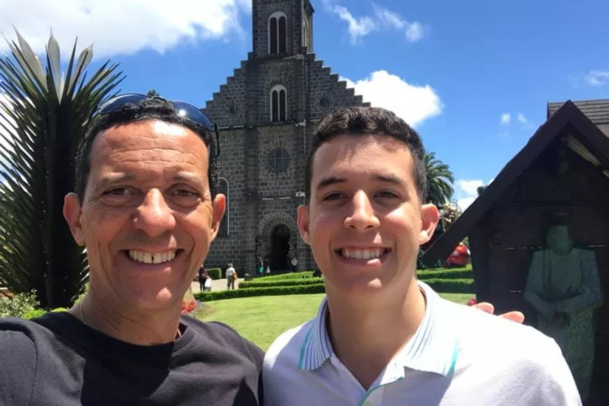 Morre Vitor Trindade, filho do jornalista José Maria Trindade, aos 27 anos