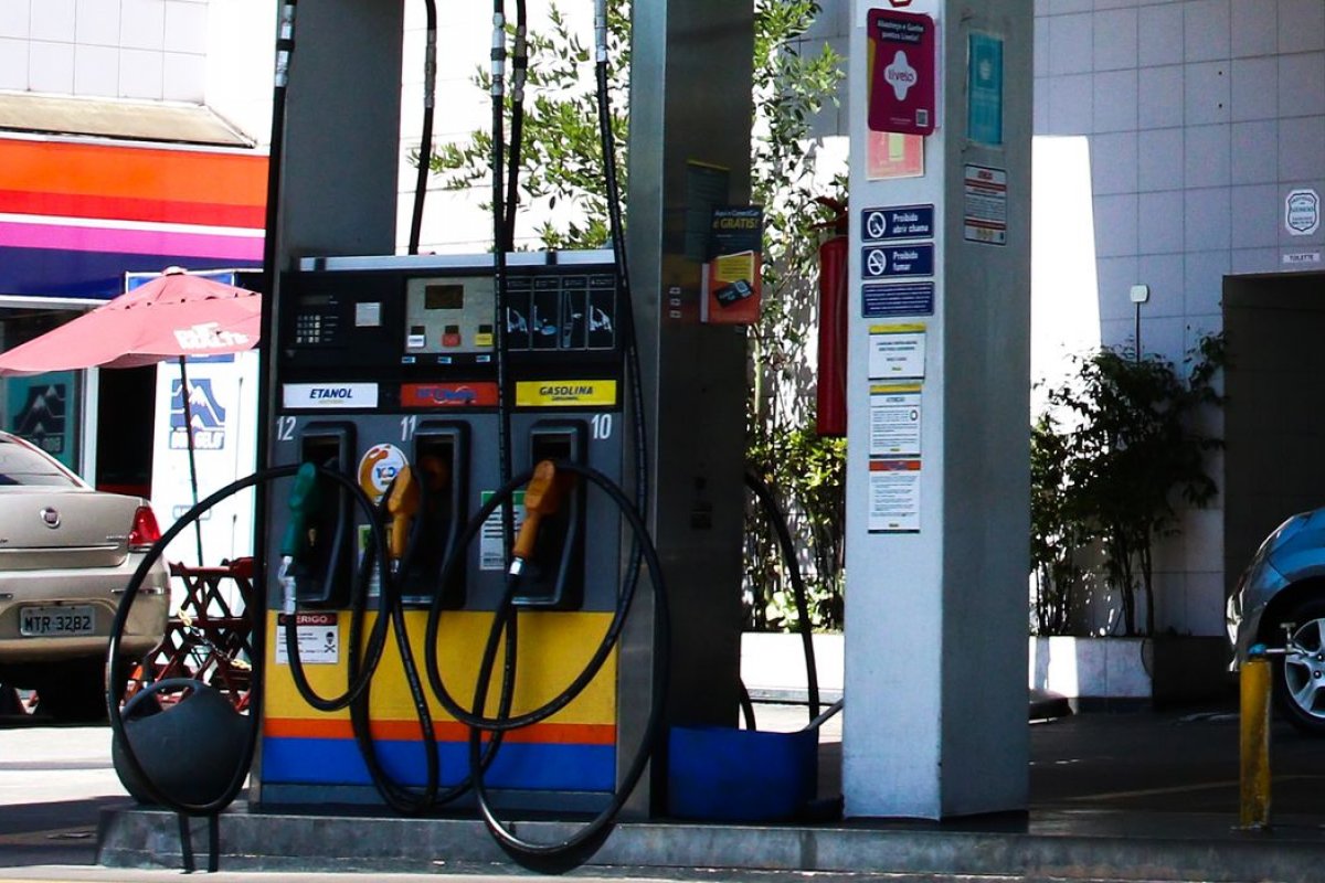 Gasolina e diesel têm preços reduzidos na Bahia 