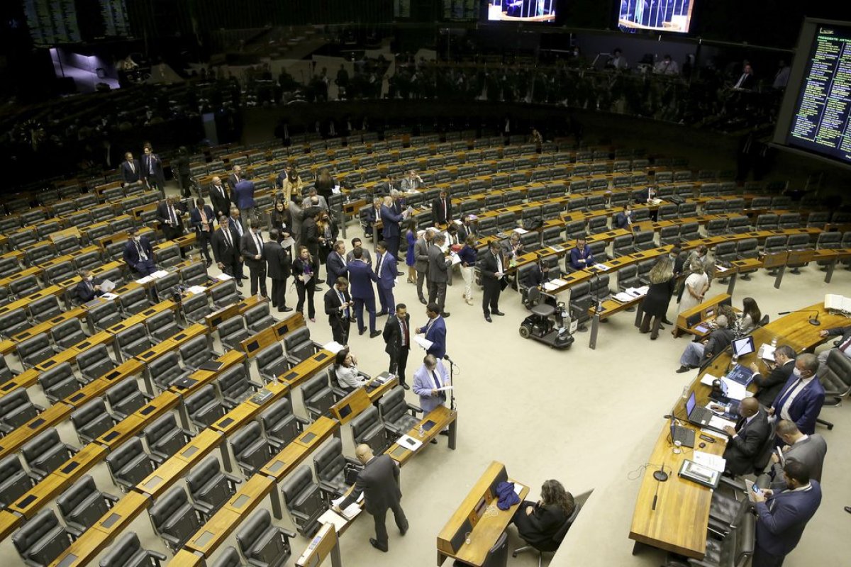 Por 36 votos a 1, Comissão da Câmara aprova PEC dos benefícios sociais; texto segue para o Plenário