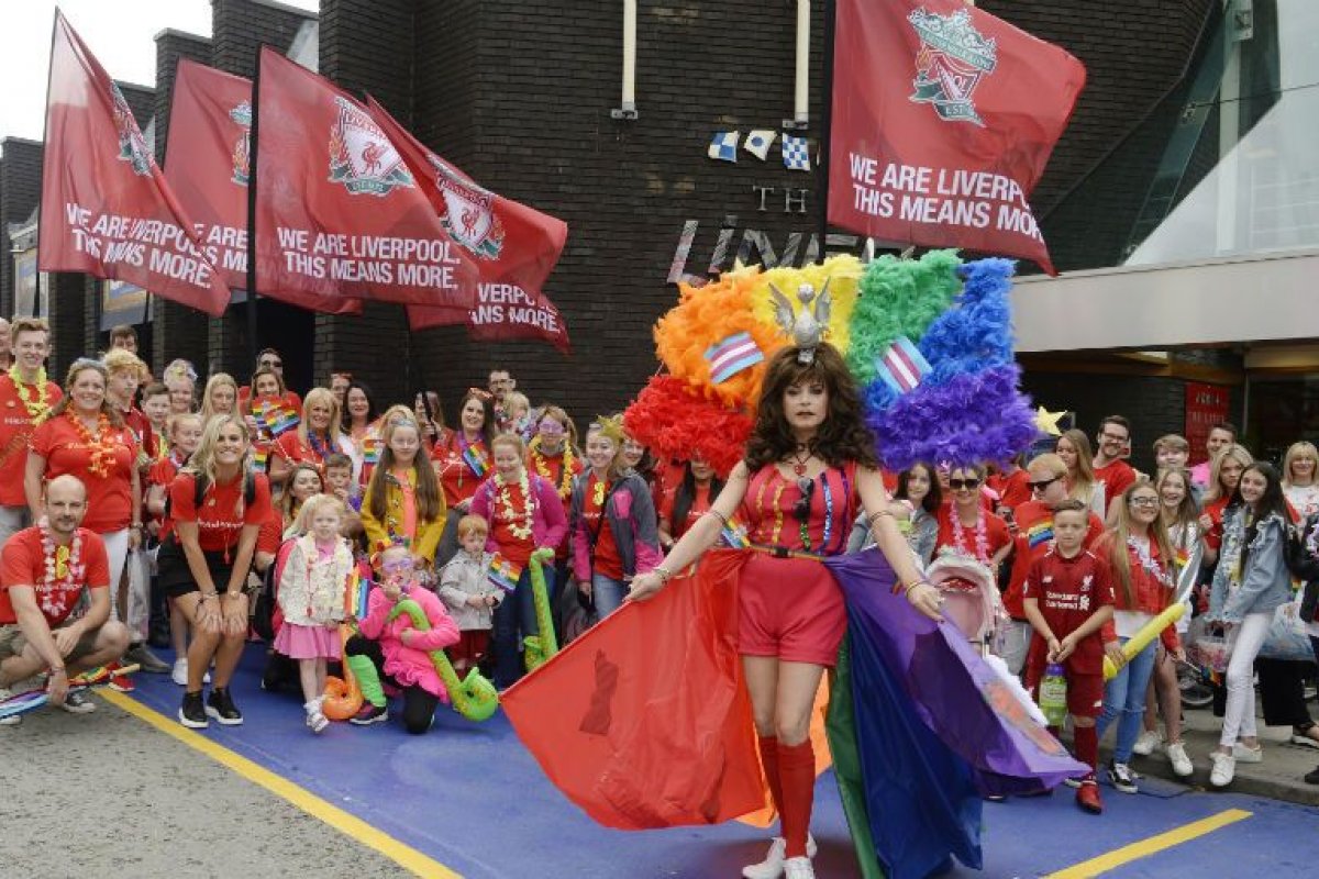 Liverpool promove guia para torcedores LGBT sobre restrições na sede do Mundial de Clubes