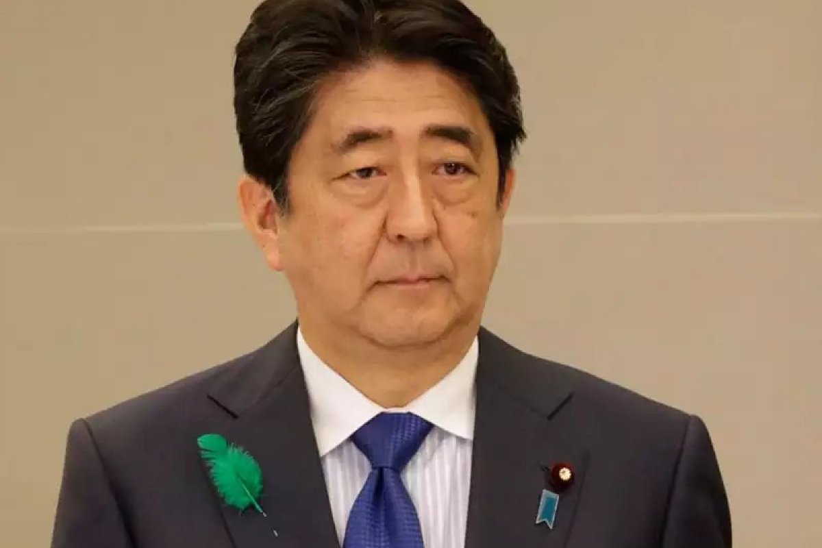 Ex-premiê japonês Shinzo Abe morre após ser baleado durante discurso