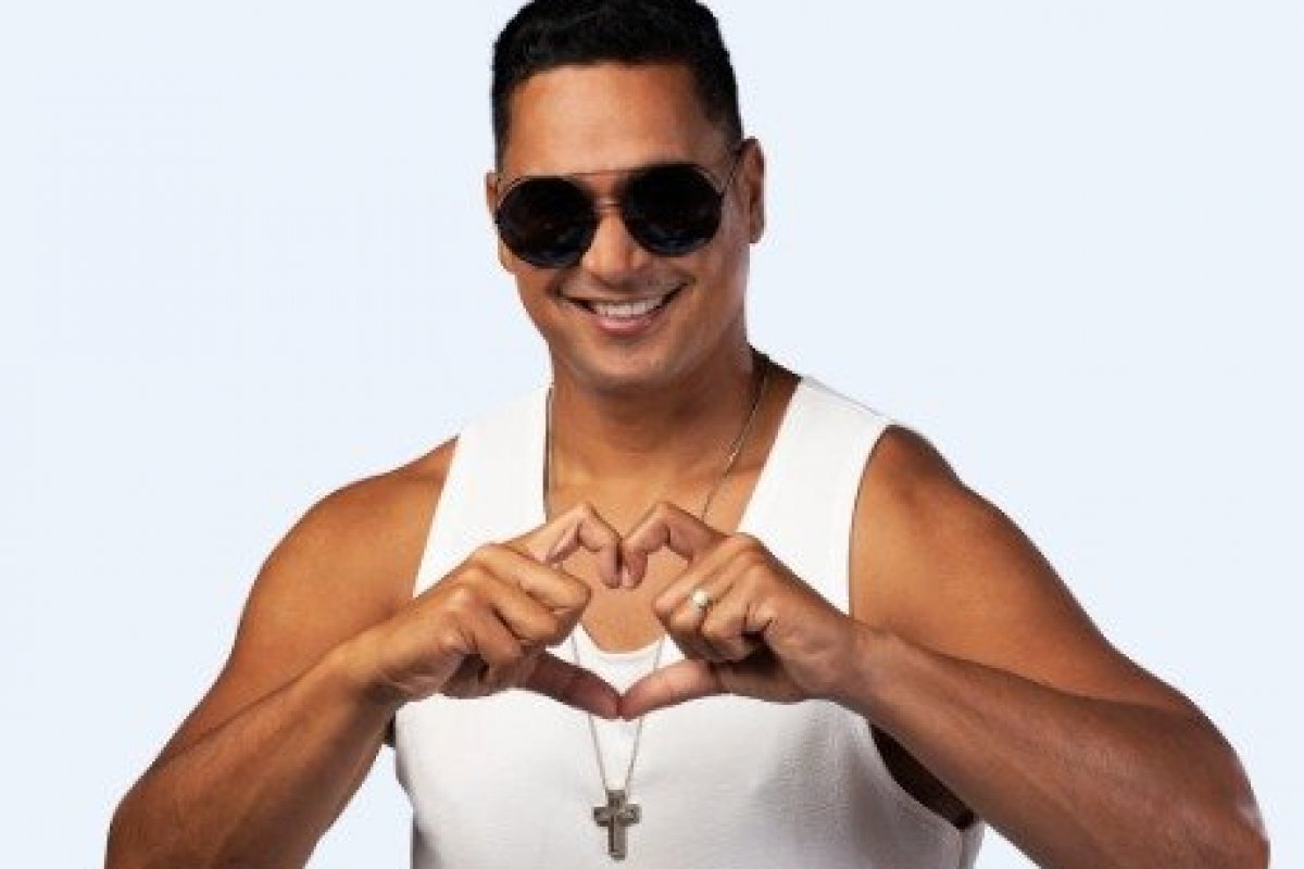 Harmonia do Samba e Timbalada se apresentam no Armazém Convention em agosto!