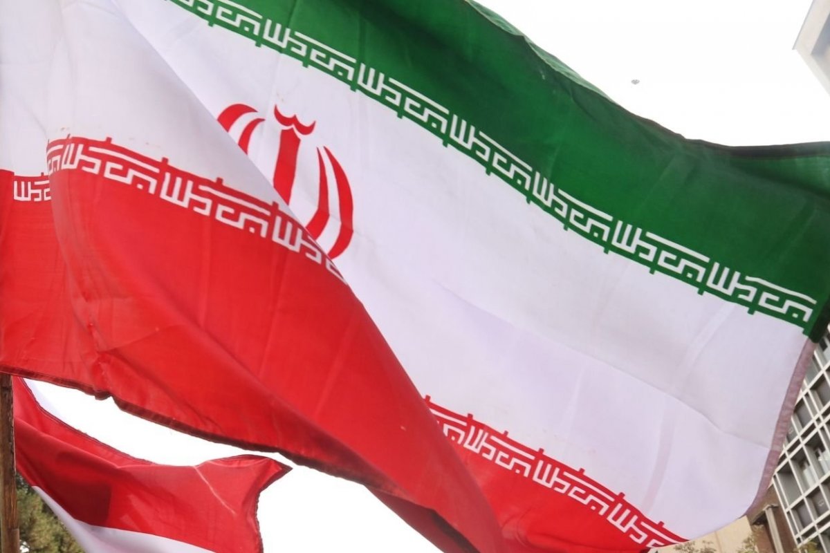 Irã anuncia produção aumento da produção de urânio enriquecido