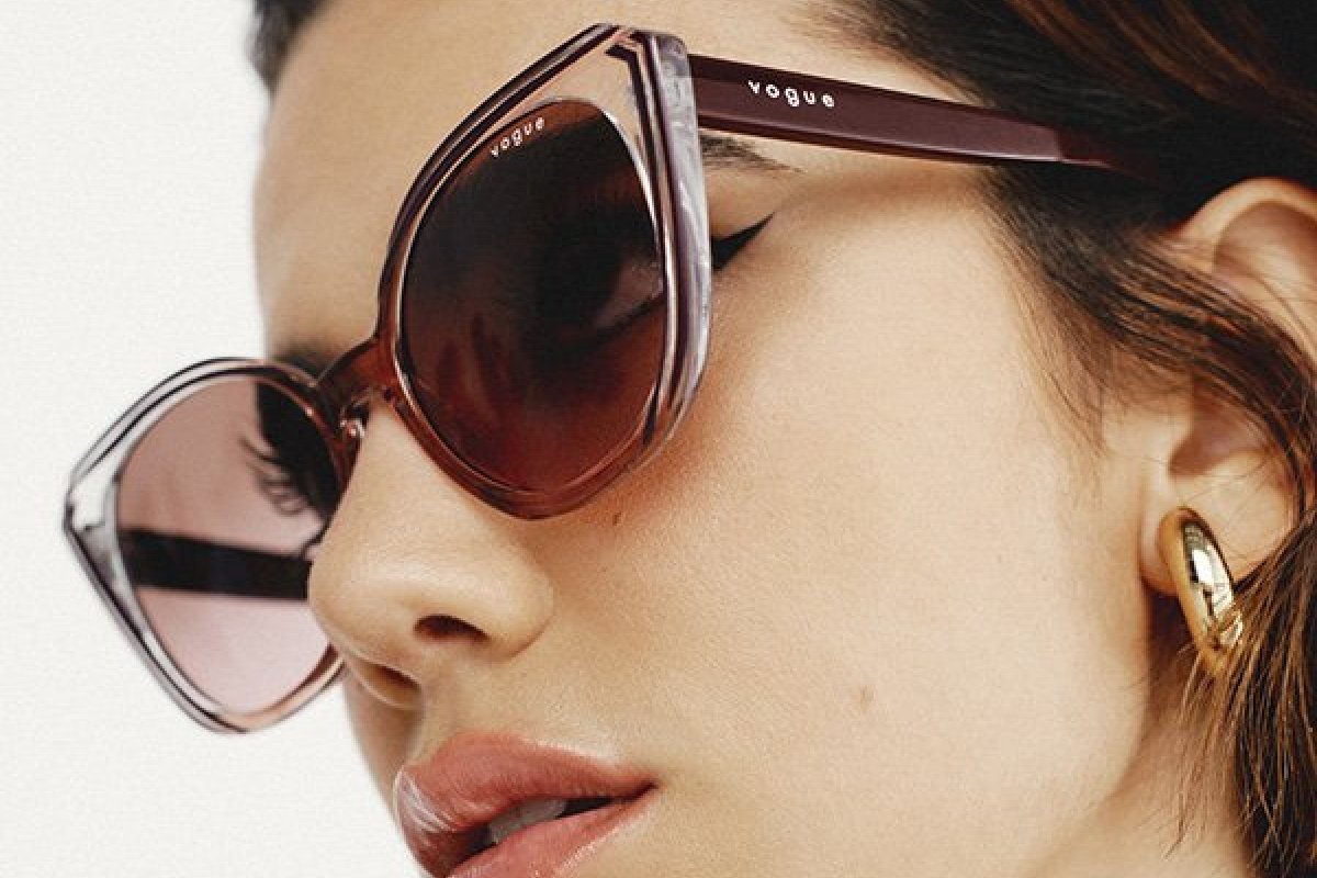 Vogue Eyewear anuncia Manu Gavassi como a sua nova embaixadora no Brasil!