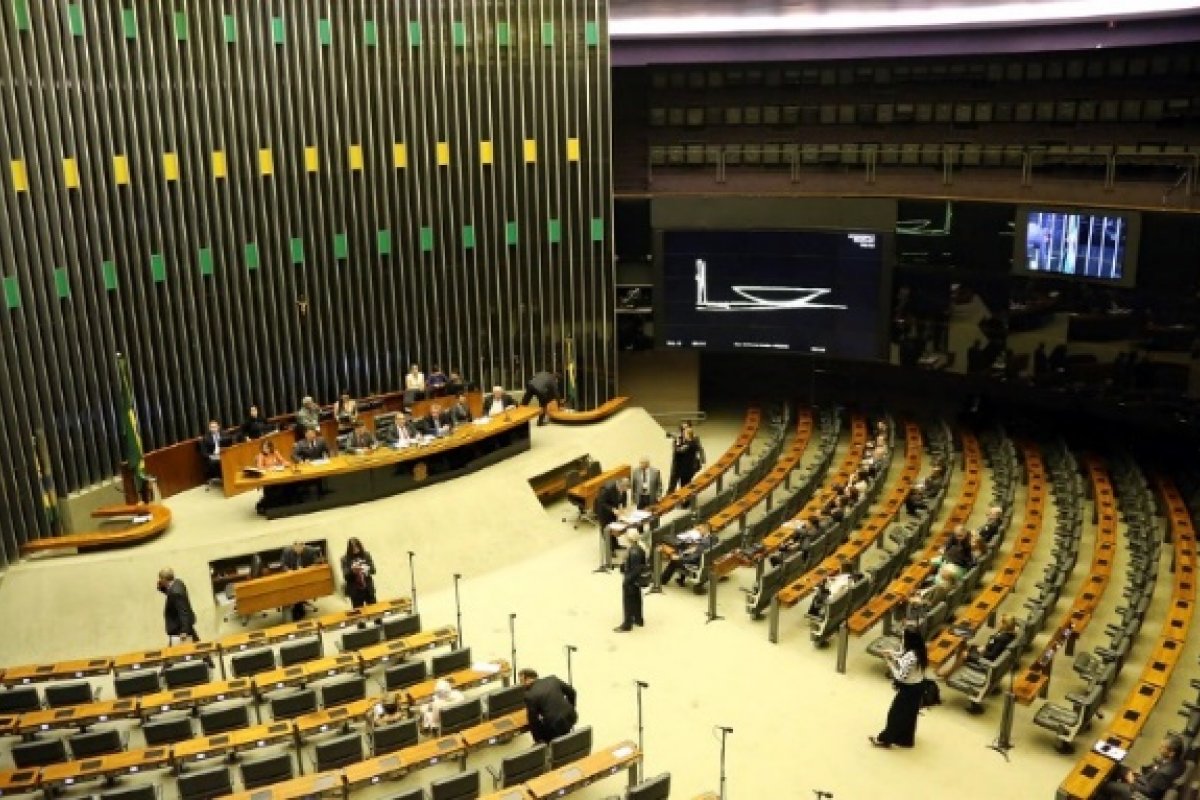 Câmara dos Deputados repudia violência e conclama paz no período eleitoral