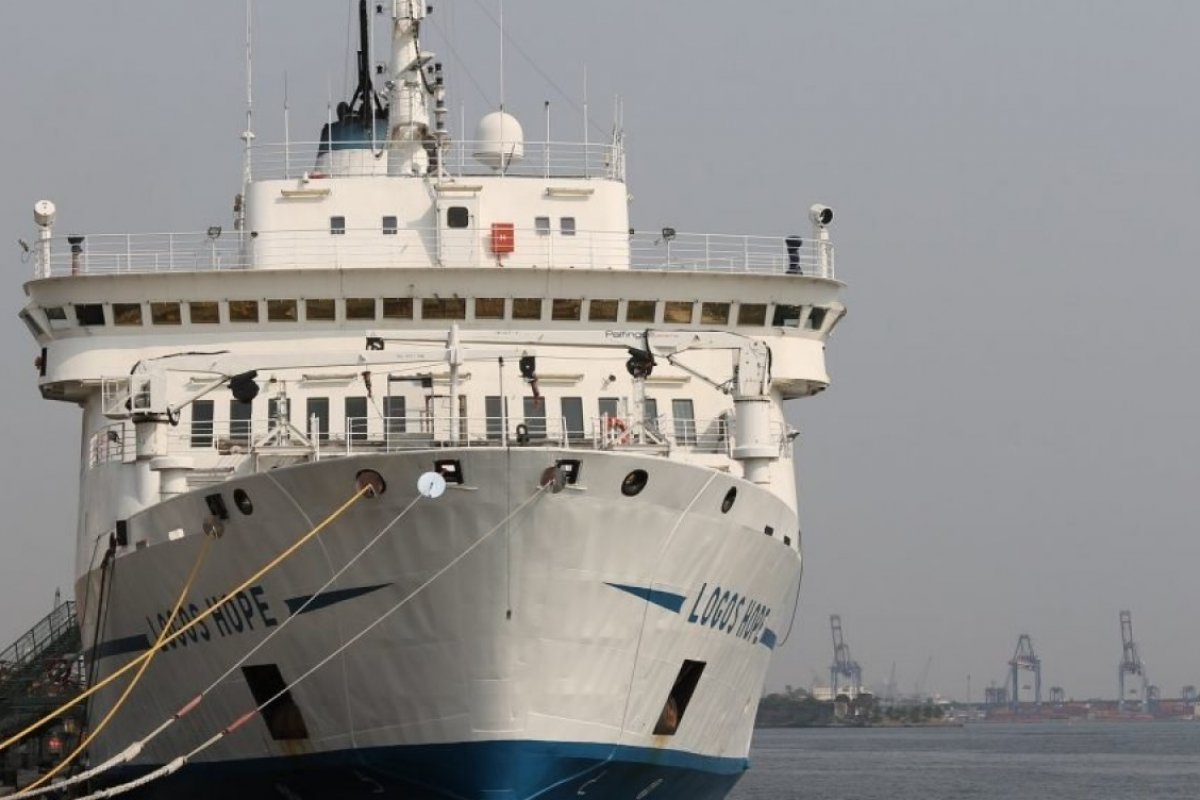 Após postagem de intolerância religiosa, navio flutuante se compromete em realizar ações educativas