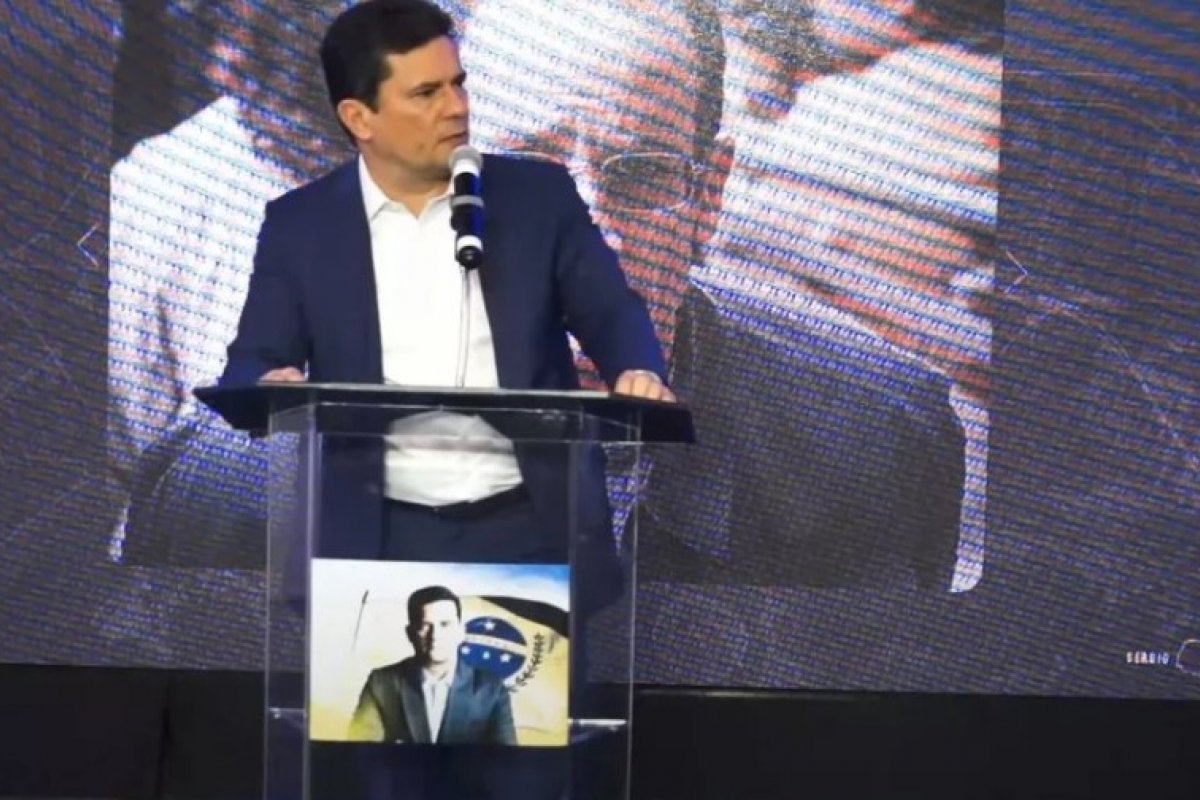 Moro anuncia pré-candidatura ao Senado pelo Paraná