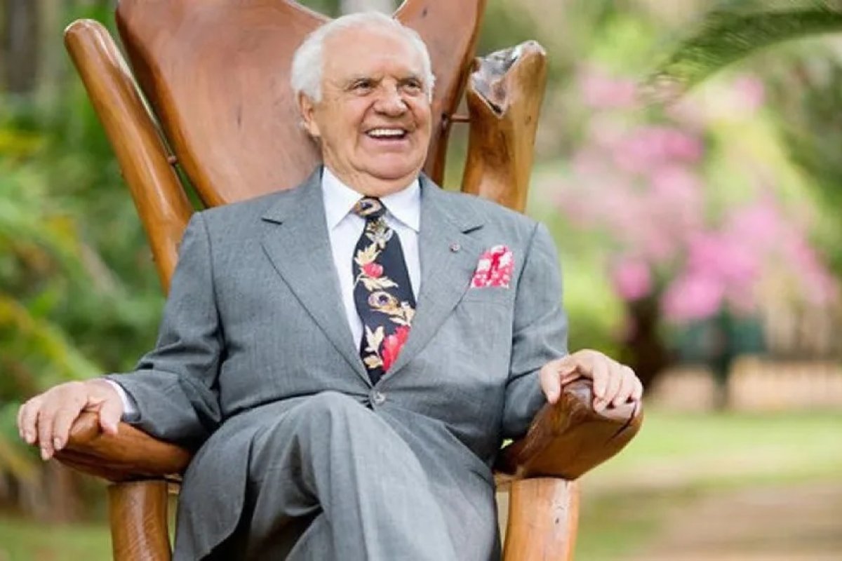 Morre Gilberto Amaral, um dos colunistas mais antigos do Brasil