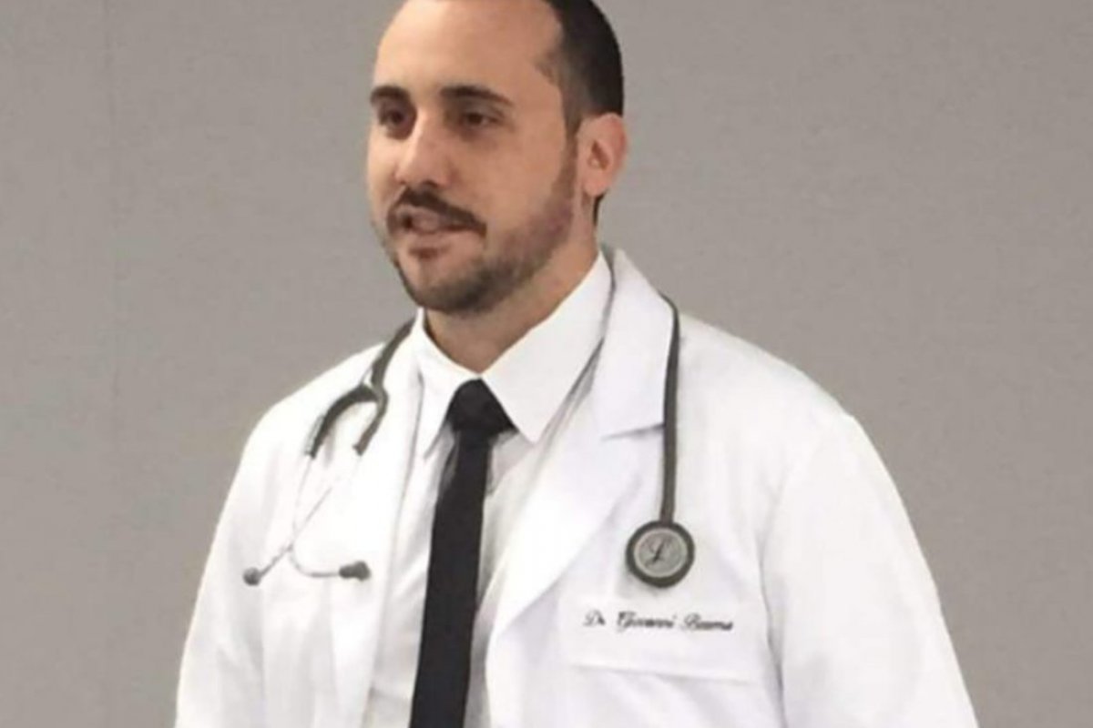 Anestesista preso por estupro é hostilizado por outros detentos ao chegar em Bangu 8