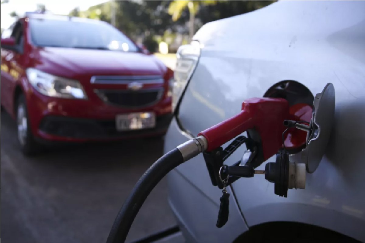 Postos do Brasil na fronteira com Paraguai chegam a ficar sem combustível após baixa nos preços