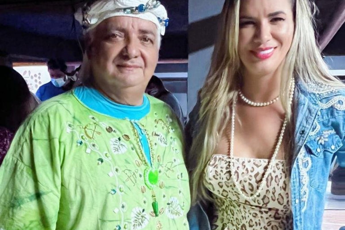 Estilista assina figurino do cantor Gerônimo no pré-lançamento do longa “É d’Oxum”