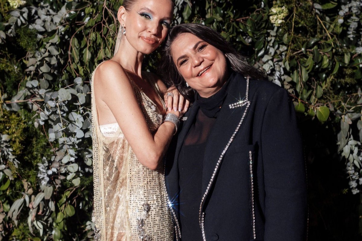 Luiza Barcelos recebe a influencer alemã Leonie Hanne para um coquetel no Rio de Janeiro!