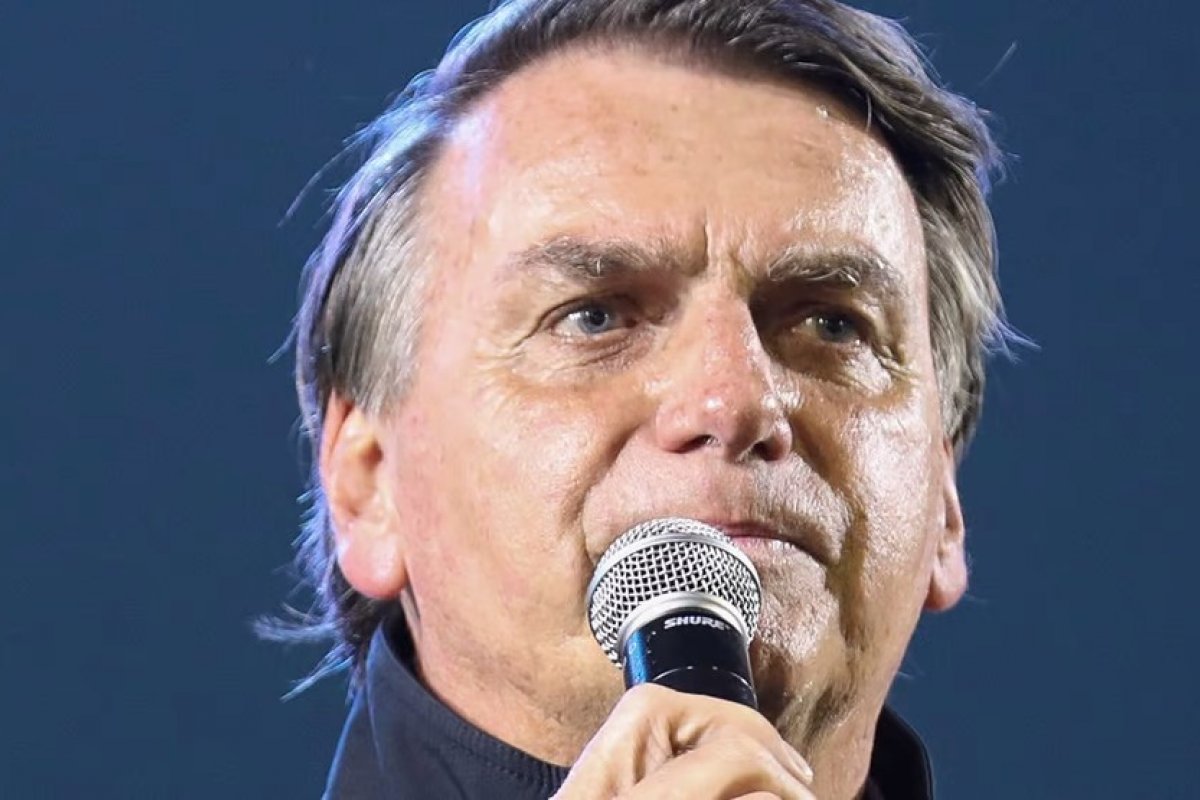 Bolsonaro diz que Mendonça é um “freio” para conter ativismo judicial do STF