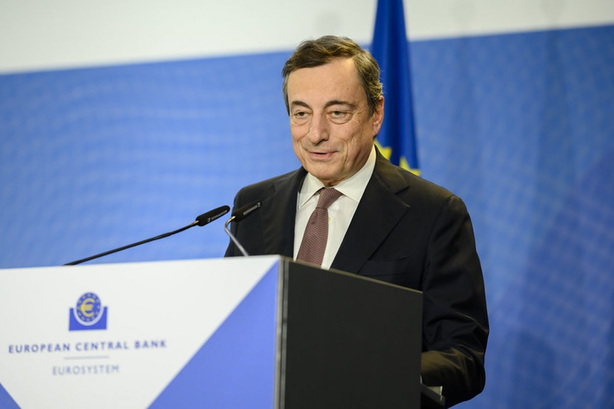 Primeiro-ministro da Itália, Mario Draghi, renuncia ao cargo