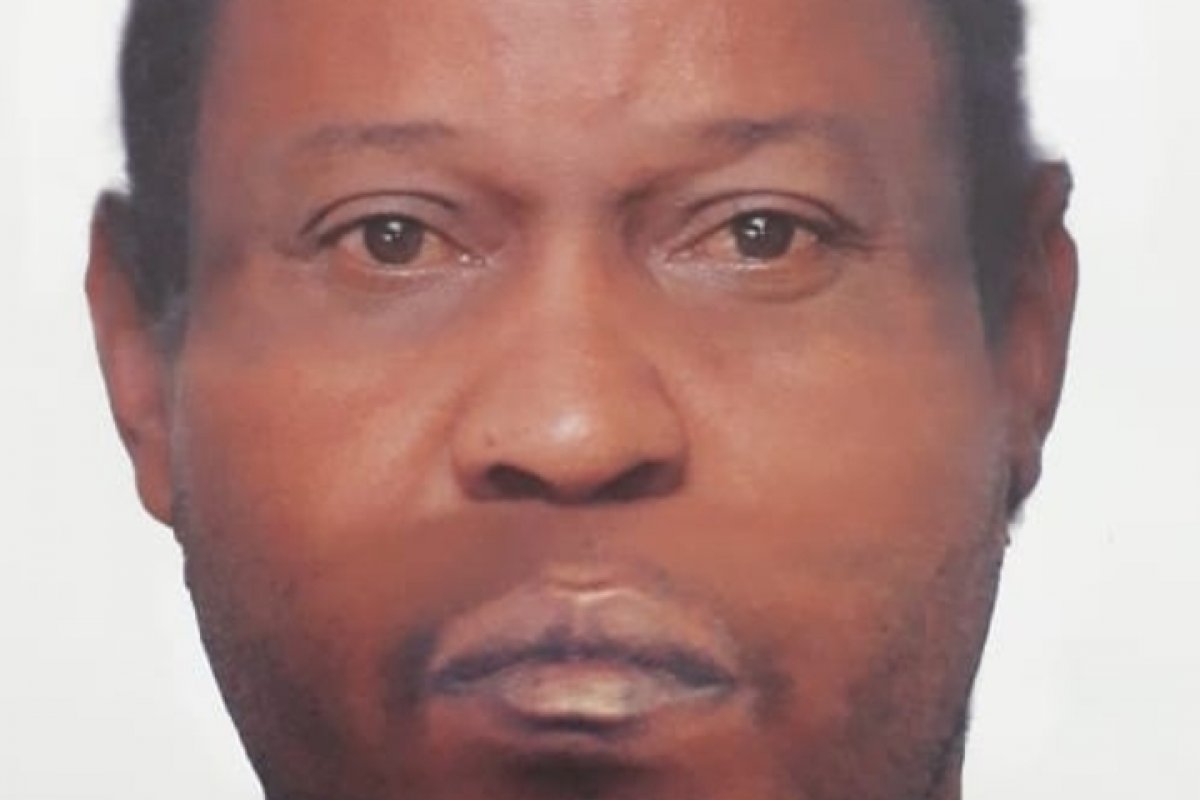 Polícia divulga retrato falado de assaltante de turista 