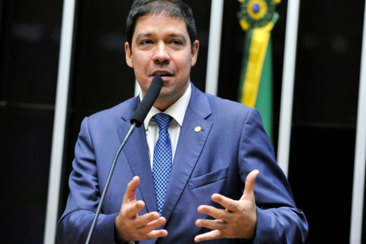 Deputado afirma que oposição dificultou aprovação da PEC das Bondades