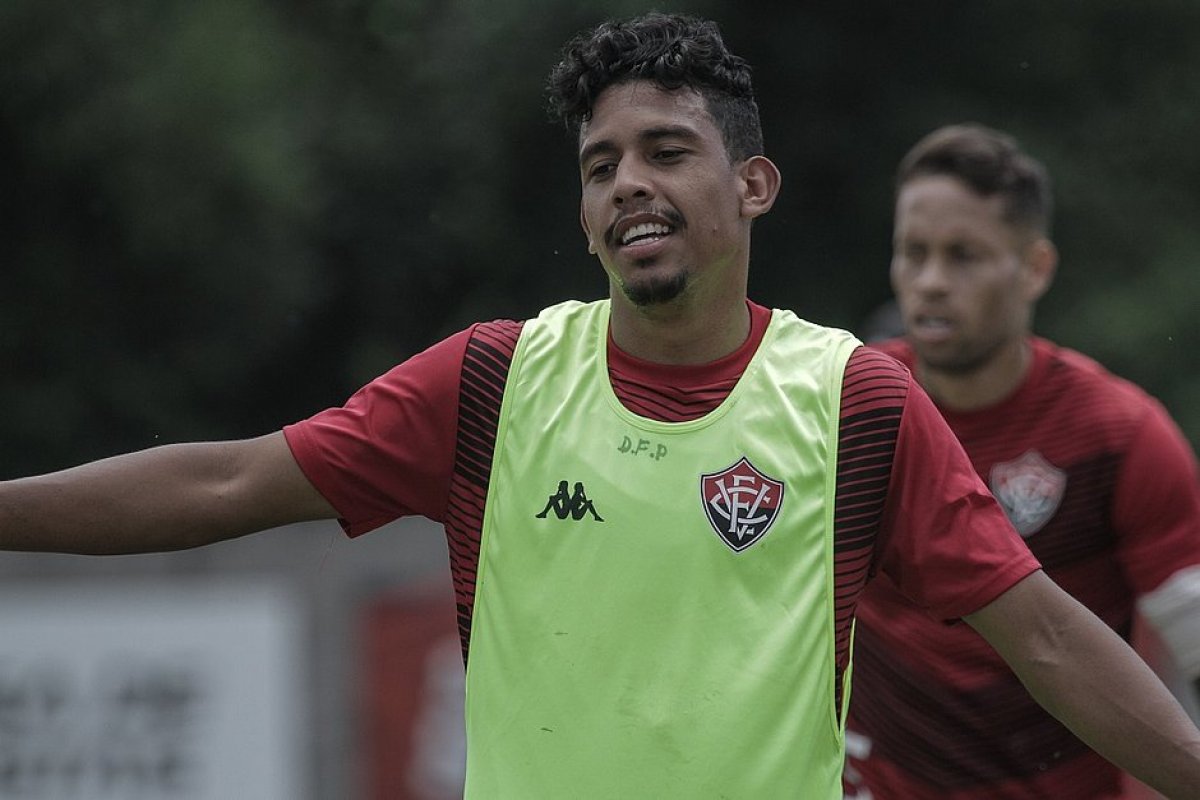 Jonathan Bocão tem lesão constatada e está fora da Série B