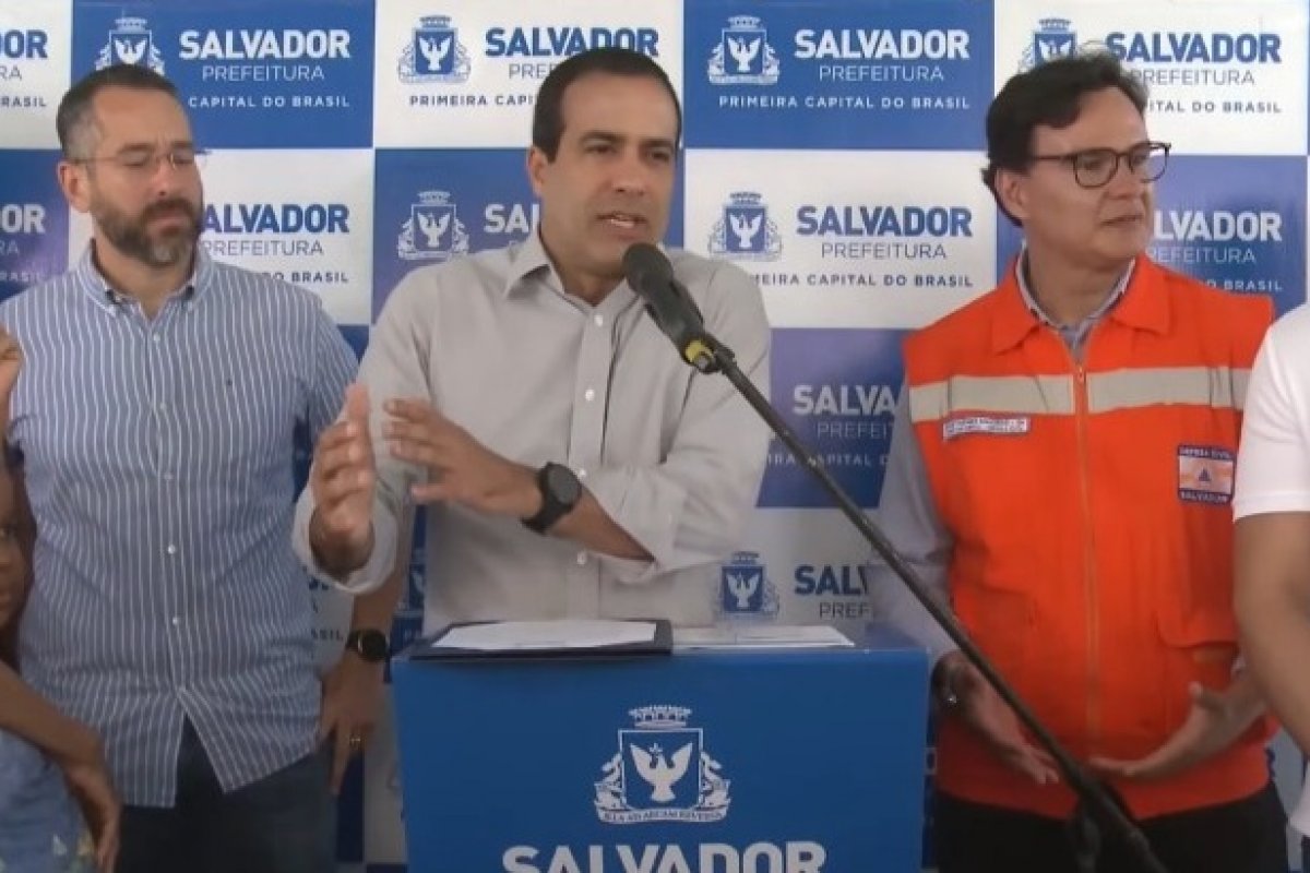 Bruno Reis entrega geomanta em Pero Vaz e destaca esforços no combate aos efeitos da chuva