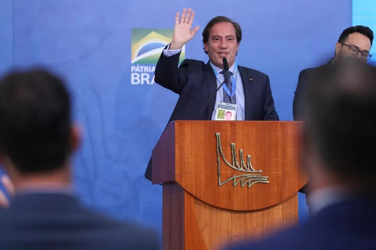 Ministério Público do Trabalho notifica novamente Pedro Guimarães após denúncias de assédio