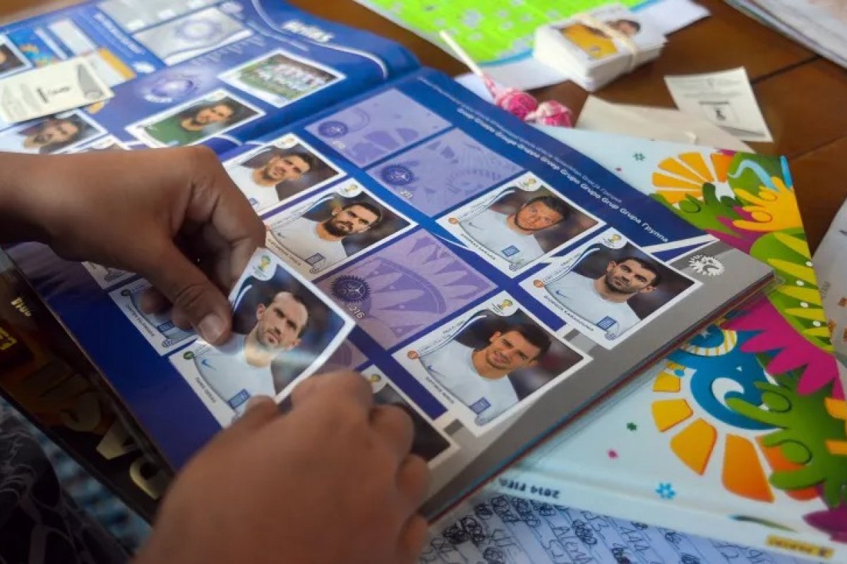 Copa do Mundo: relembre os valores do pacote de figurinhas ao longo da época