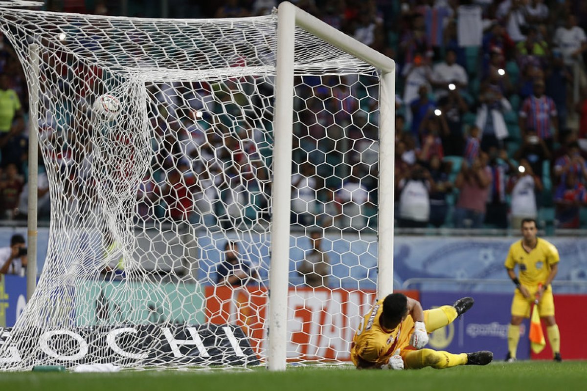 Vídeo: Sob vaias, Bahia tropeça e só empata com CRB na Fonte Nova; confira o gol do Tricolor