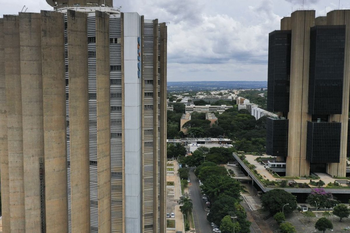 Diretor é encontrado morto na sede da Caixa, em Brasília