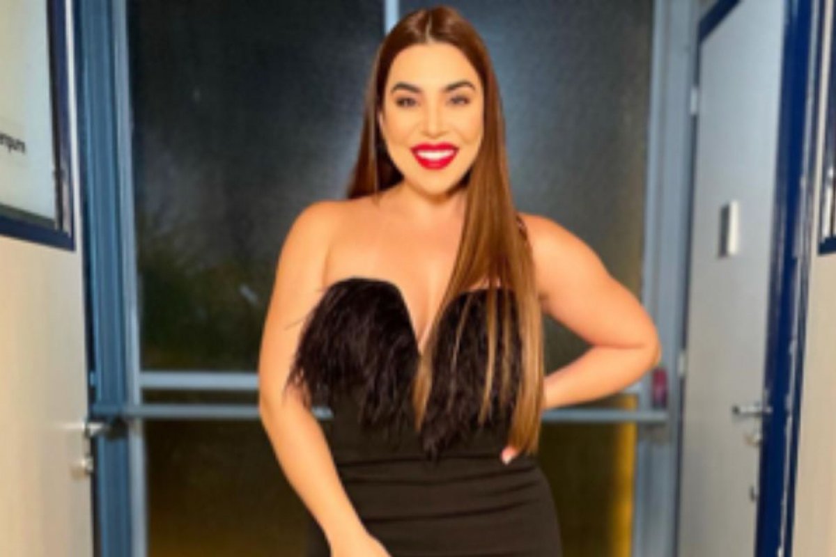 Naiara Azevedo é hospitalizada na Bahia após sentir dores no estômago