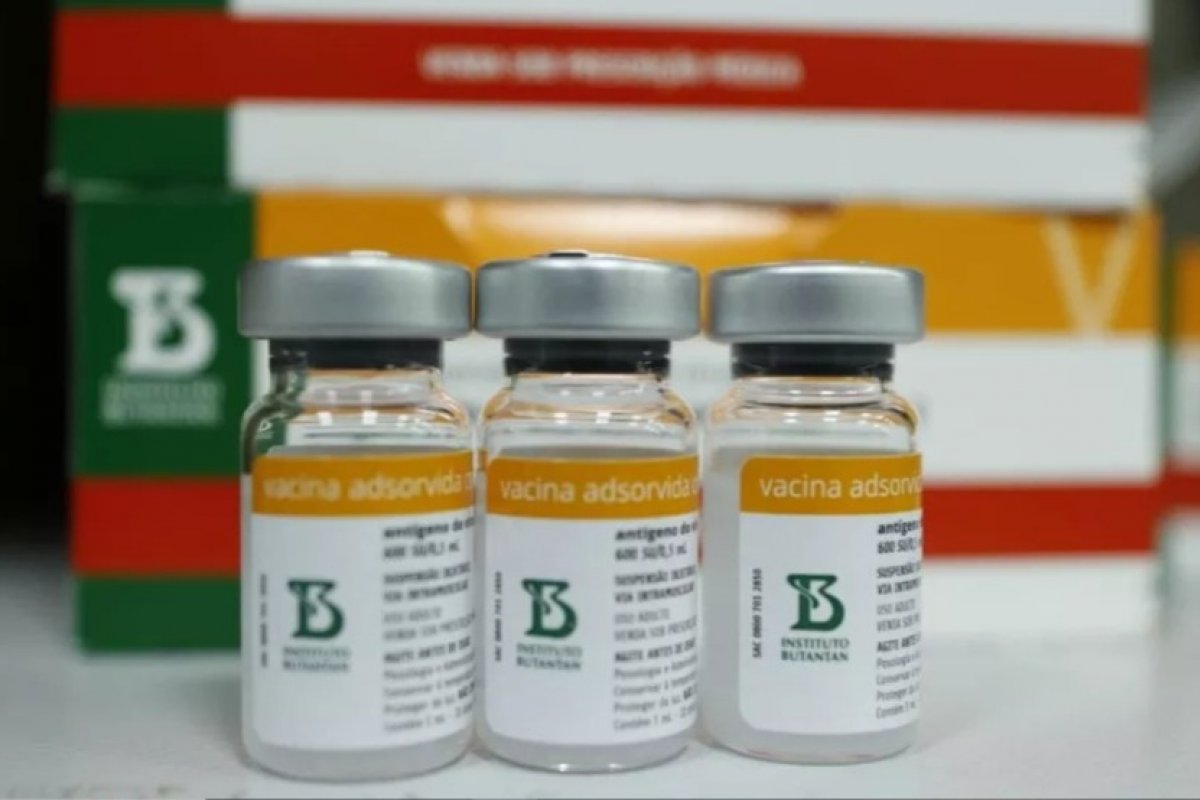 Butantan vai importar 8 mil litros de IFA para produzir 10 milhões de doses da CoronaVac