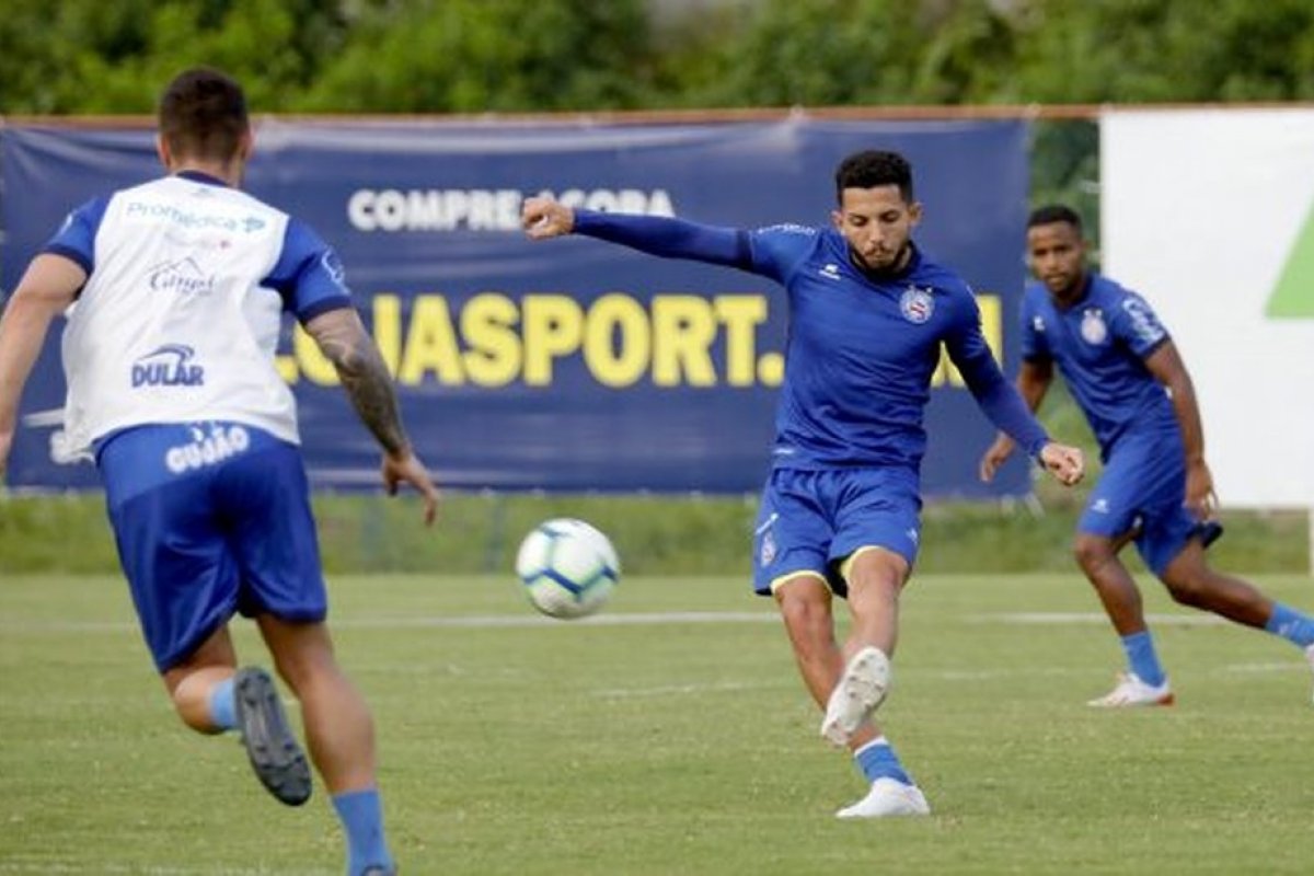 Bahia recebe Chapecoense na Fonte Nova tentando se reaproximar da zona da Libertadores