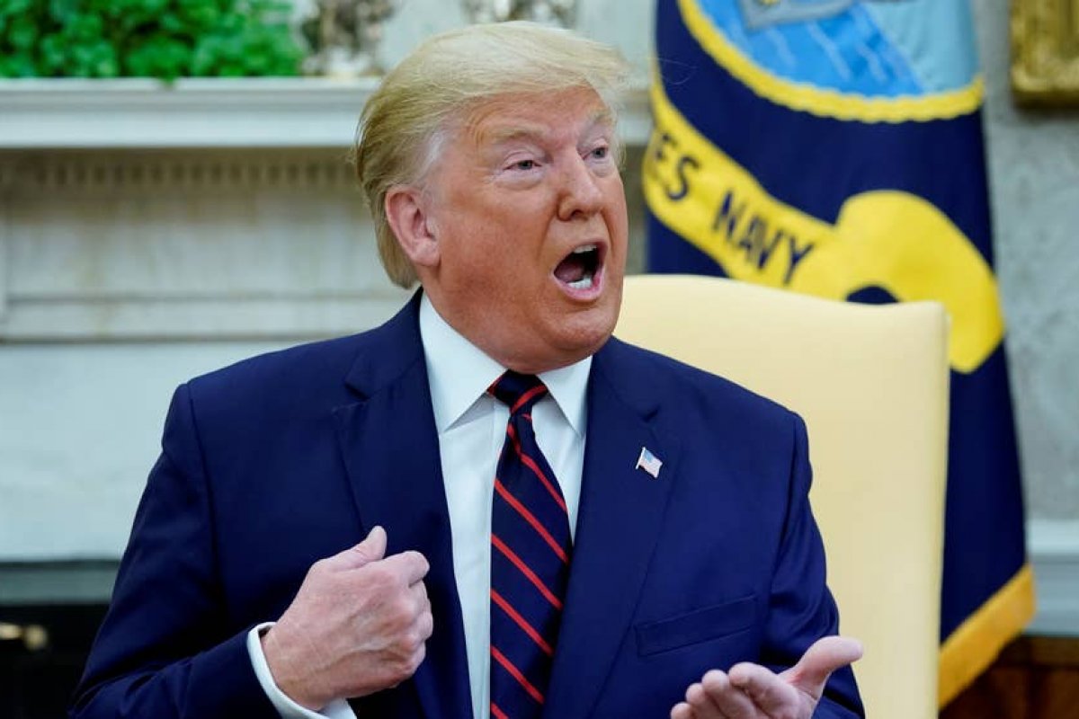 Impeachment Trump: Aliado admite ter condicionado ajuda à Ucrânia na investigação de Biden