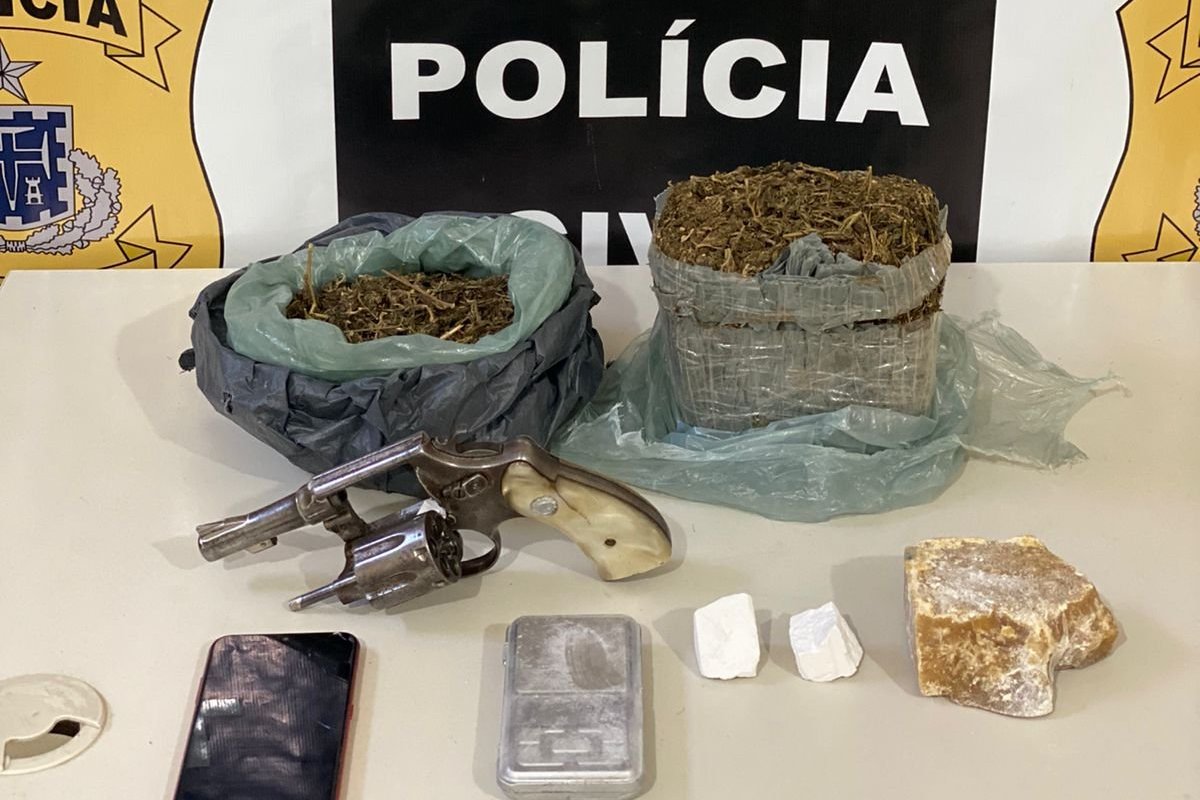 Acusado de homicídio é preso com drogas no norte da Bahia