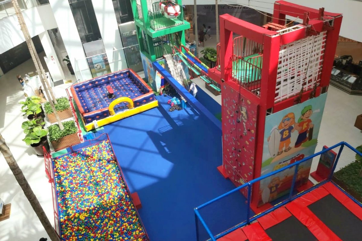 Parque ‘As Aventuras de Big e Kid’ faz a festa entre a criançada no Shopping Bela Vista