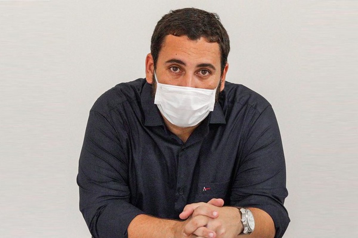 “Vai vestir vermelho e colocar a estrela no peito?”, diz presidente do PT à ACM Neto