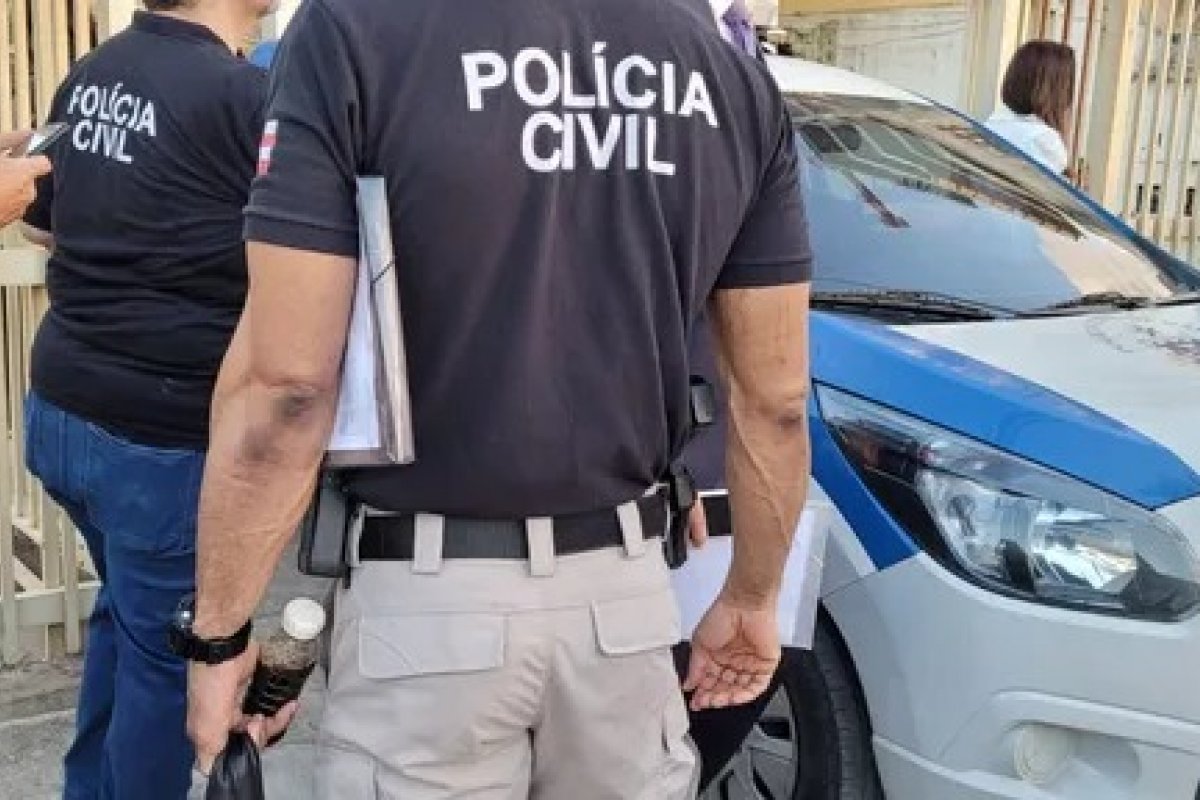 Operação cumpre 5 mandados de busca e prende homem em Ilhéus-BA