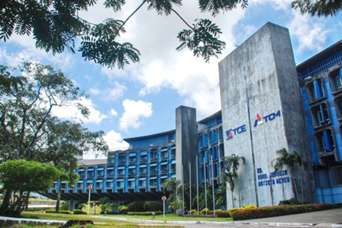 TCE desaprova prestação de contas de unidade da Sesab