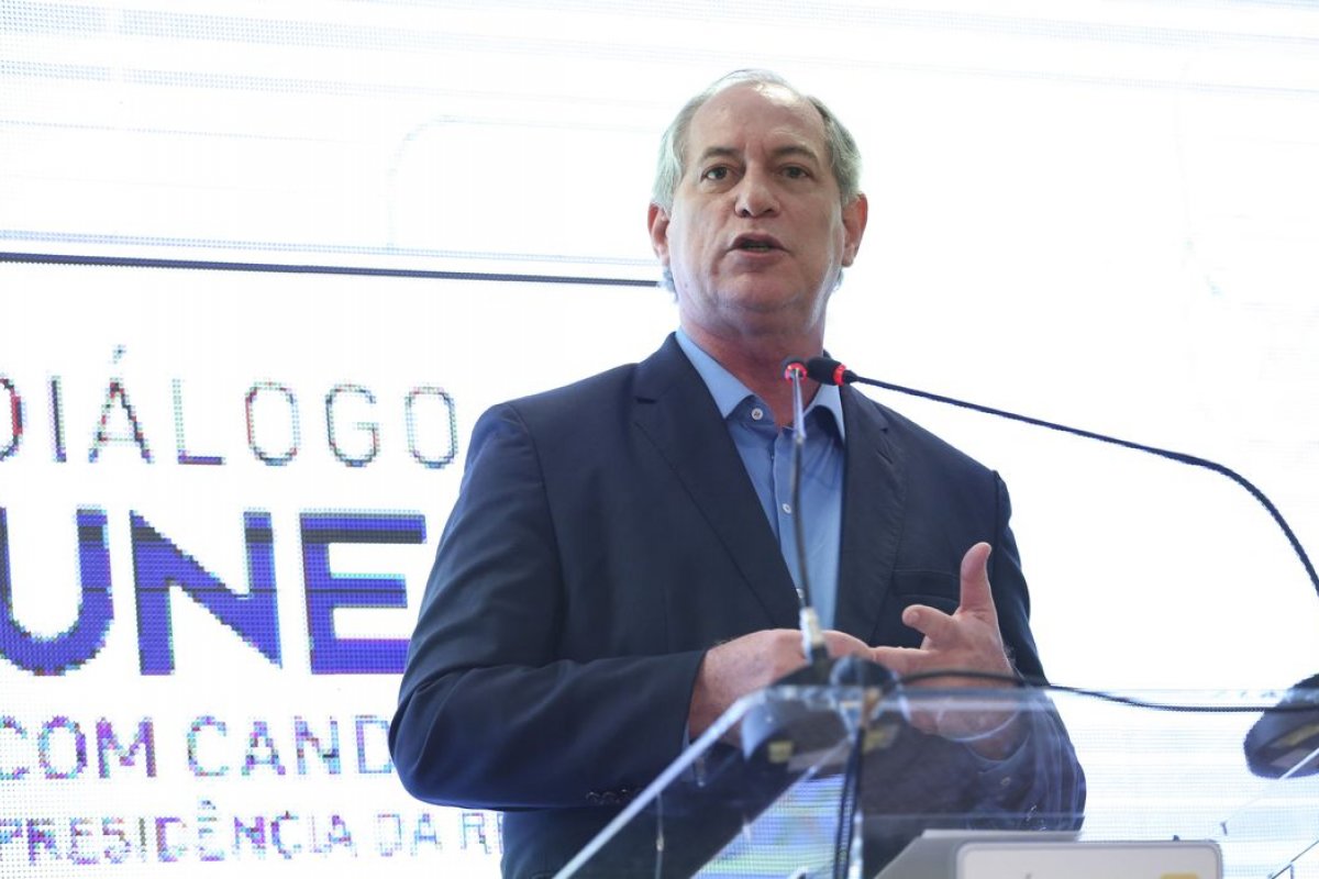 Ciro afirma que é importante reduzir 'número de bandidos' na Câmara e defende renovação na Casa