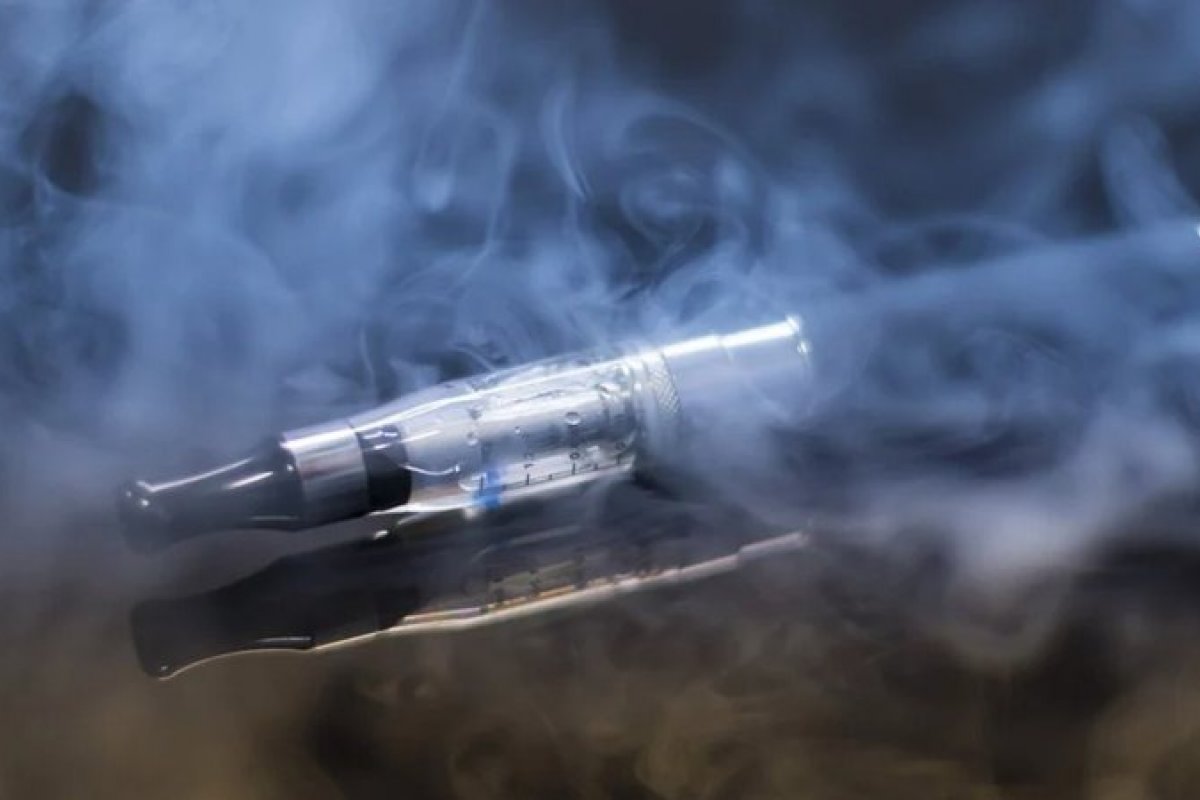 Uso de cigarro eletrônico equivale a mais de 20 cigarros convencionais por dia, diz especialista