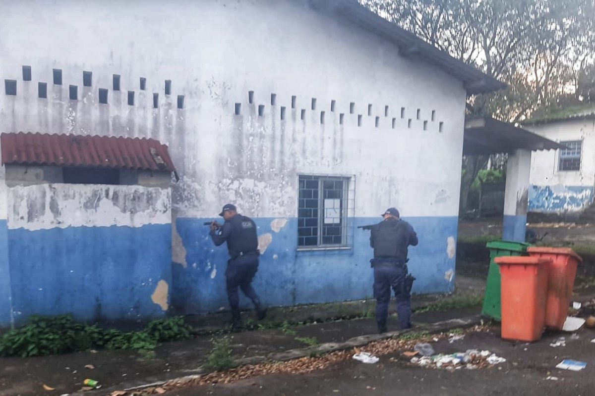 Homens são presos após saquear usina de asfalto em Campinas de Pirajá