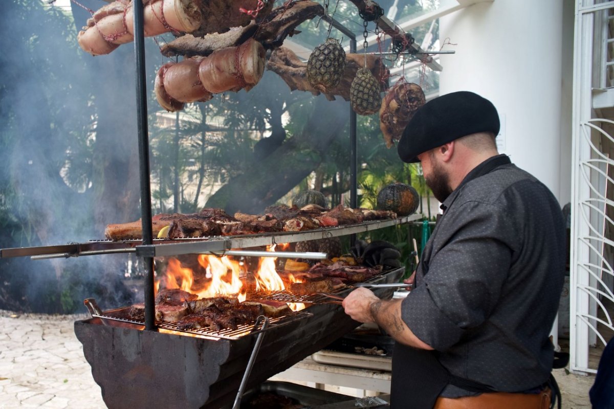 Wish Hotel da Bahia receberá chef assador gaúcho no Dia dos Pais!
