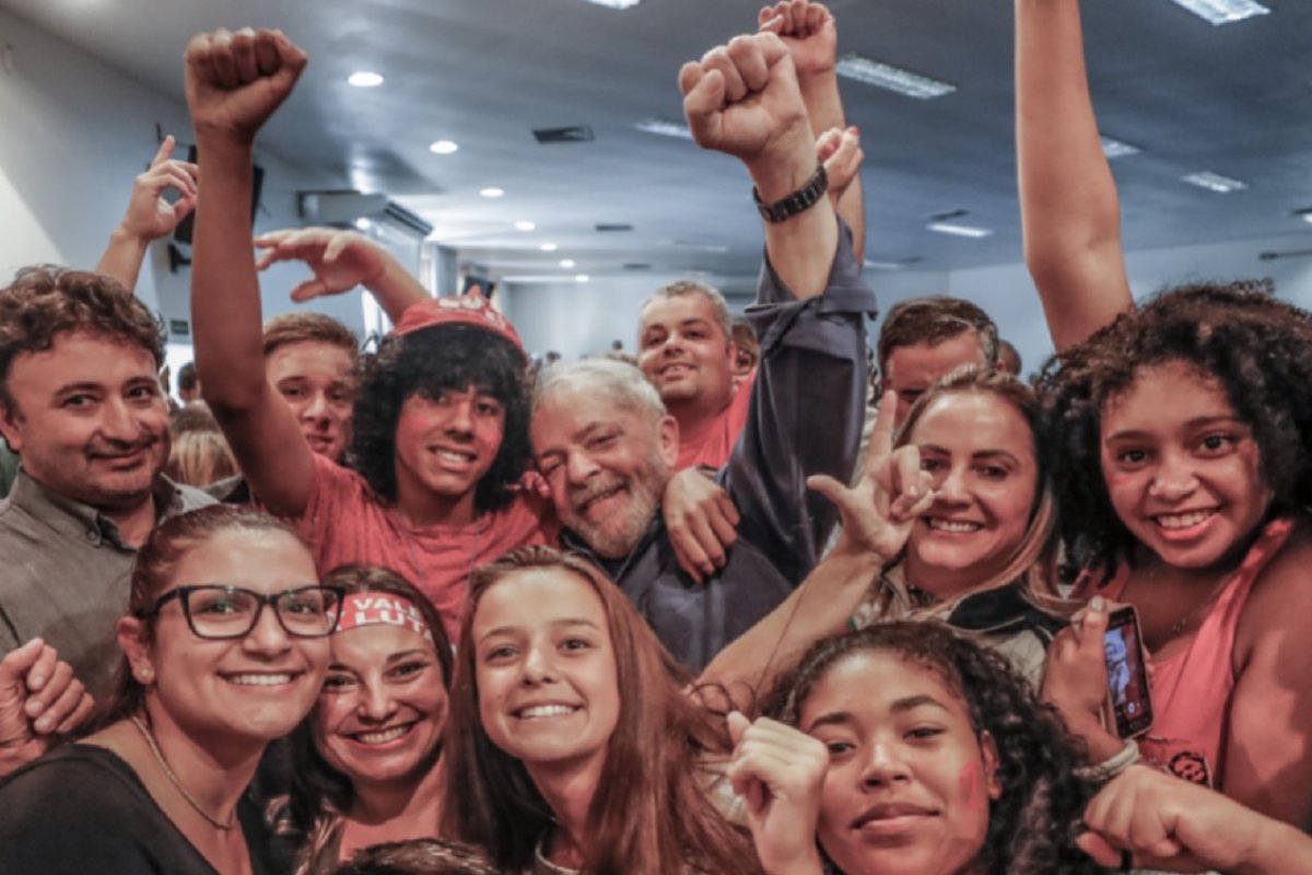 Datafolha: Lula tem 51% das intenções de votos entre jovens de capitais, ante 20% de Bolsonaro