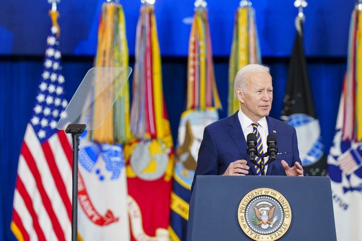 Biden diz que está bem e trabalhando após teste negativo para Covid-19