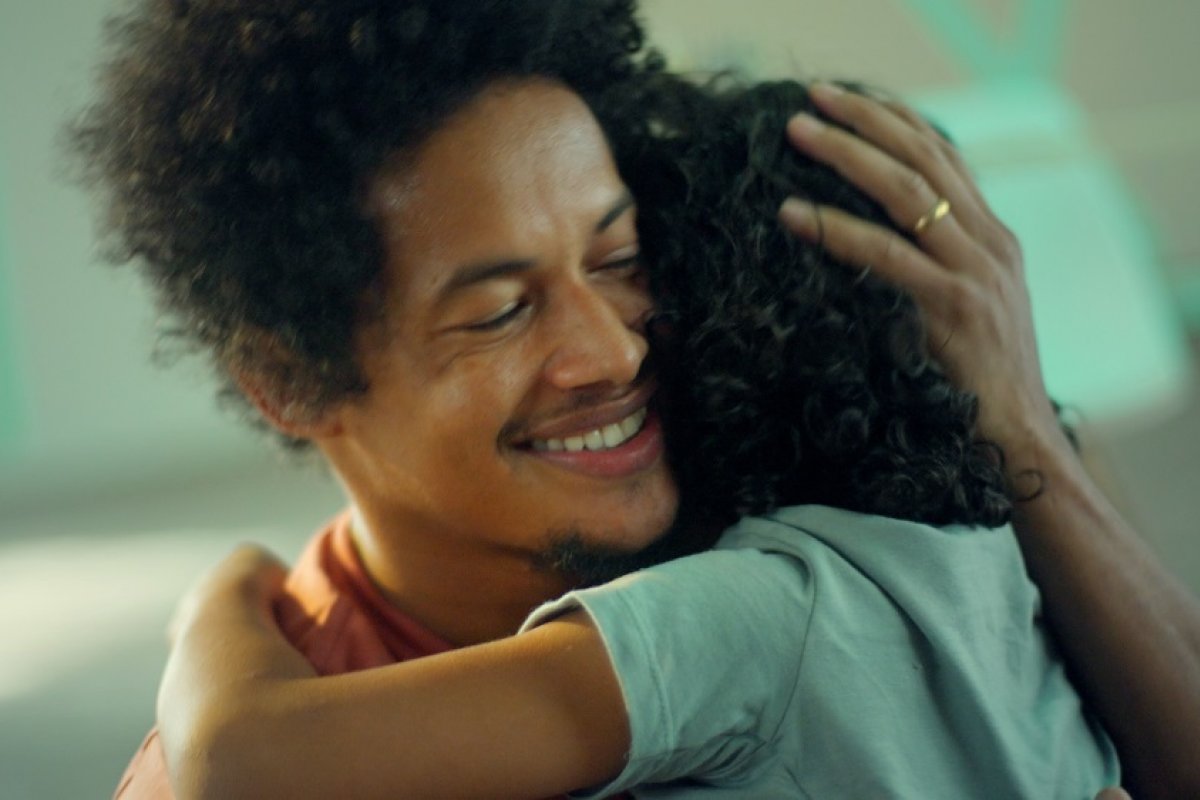 Dia dos Pais: Experimento social propõe reflexão por meio da conexão entre pais e seus filhos!