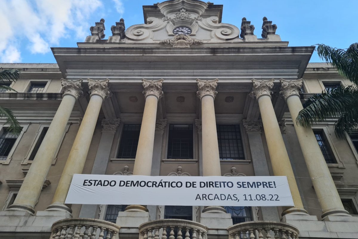 Carta em defesa da democracia organizada pela USP já reúne mais de 400 mil assinaturas