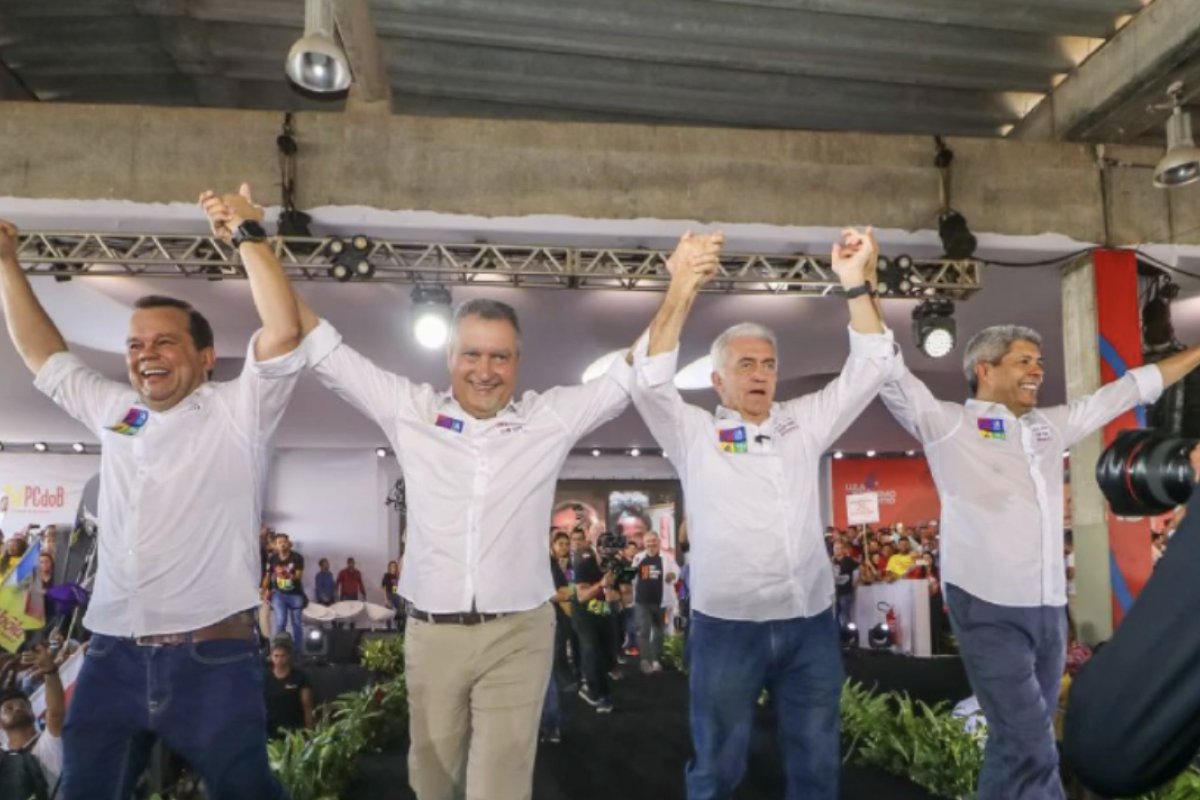 Em convenção que consagrou candidatura, Jerônimo promete fazer 'mais que Rui e Wagner'