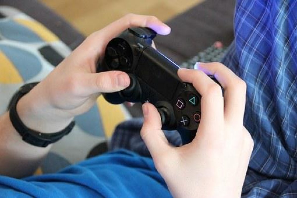 Mais de 25% dos jovens brasileiros fazem uso abusivo de videogames, diz pesquisa