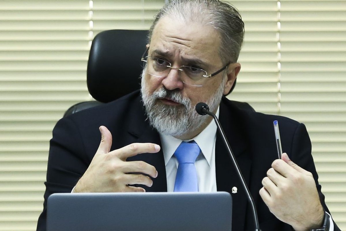 Augusto Aras diz que ficará atento aos eventuais excessos eleitorais no 7 de setembro