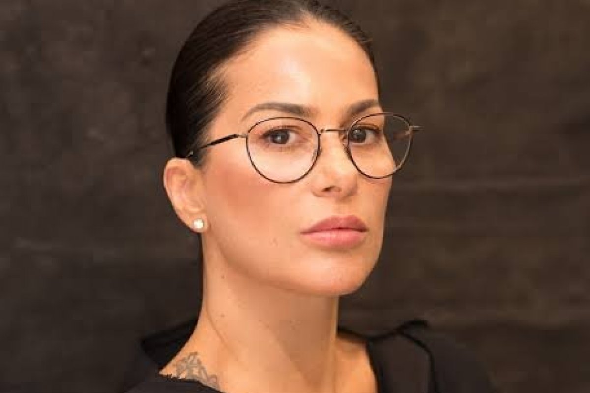 Paula Klien tem obras expostas em coletiva de Berlim, a convite do grupo Art at Berlin!