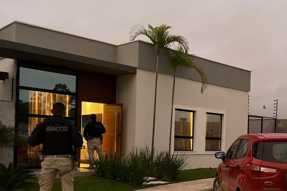 Operação do MP-BA cumpre 10 mandados de prisão contra suposto esquema de fraude em prefeitura baiana