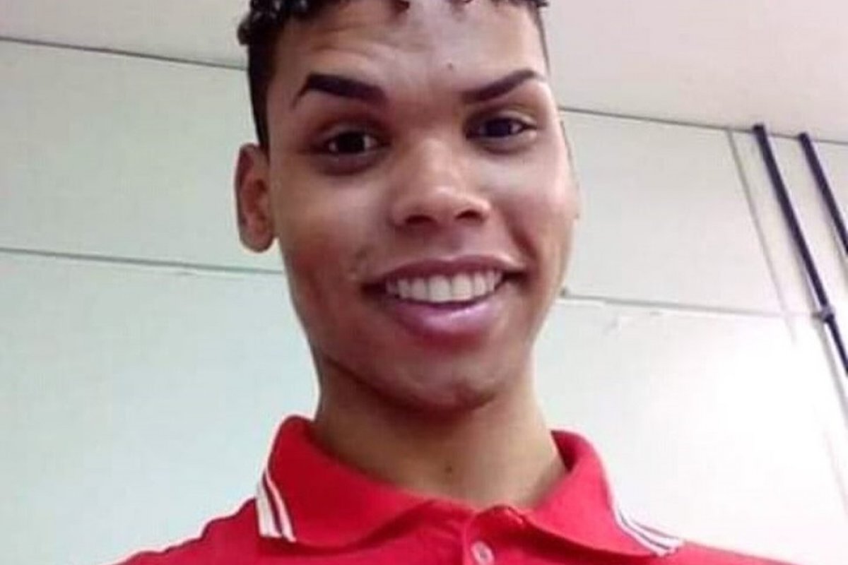 Homem morre após ser esfaqueado em bar de Salvador