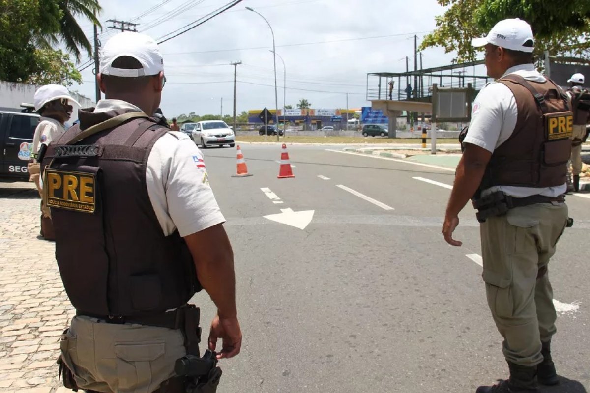 PRF recupera no sudoeste da Bahia veículo roubado e clonado em Natal (RN)